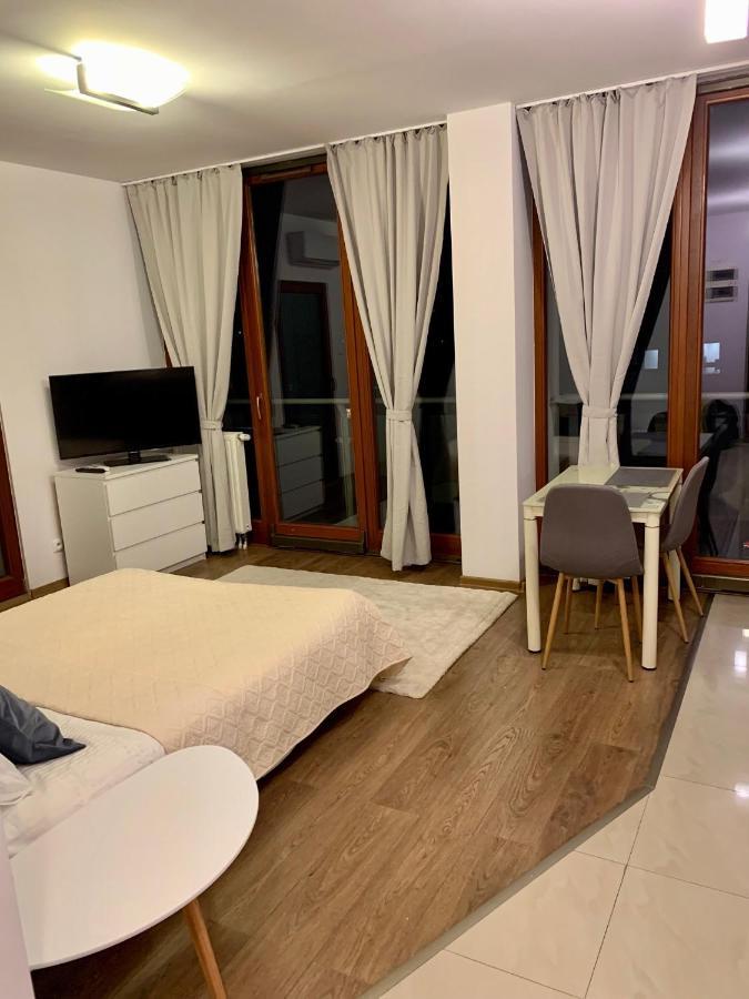 City View Wellness Apartment Swim&Steam&Relax Краков Экстерьер фото